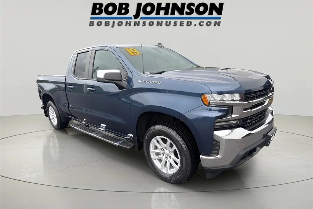 2019 Chevrolet Silverado 1500 LT photo 1