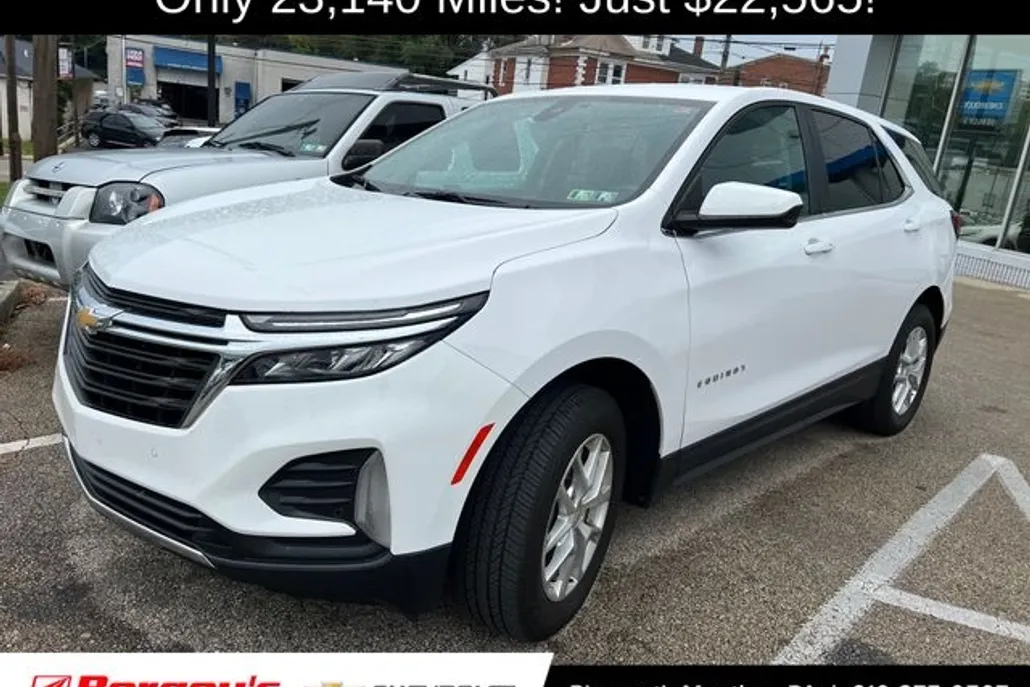 2022 Chevrolet Equinox LT photo 1