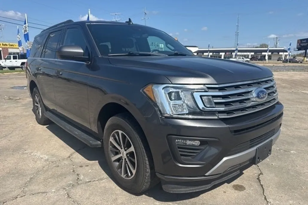 2020 Ford Expedition XLT photo 1