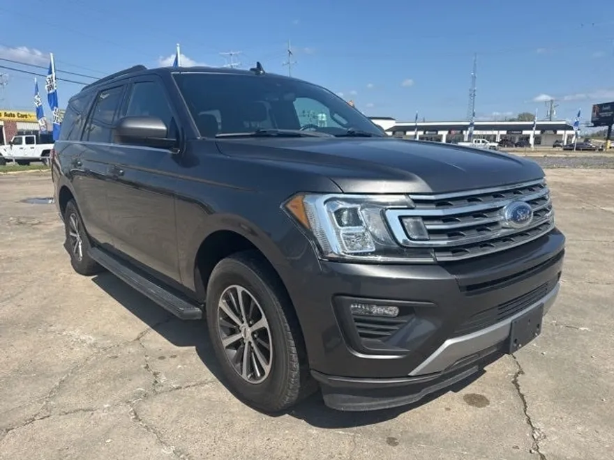 2020 Ford Expedition XLT photo 1