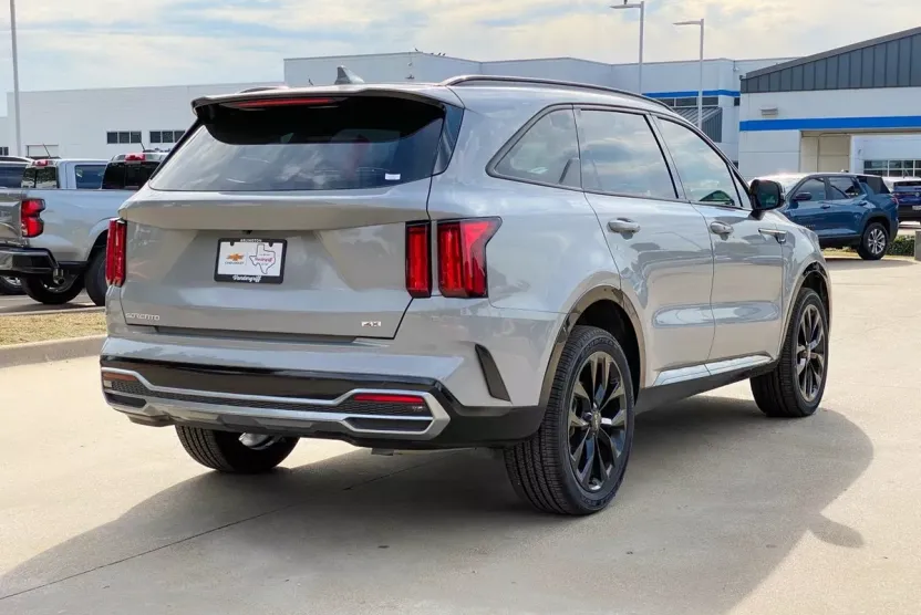 2023 Kia Sorento SX photo 1