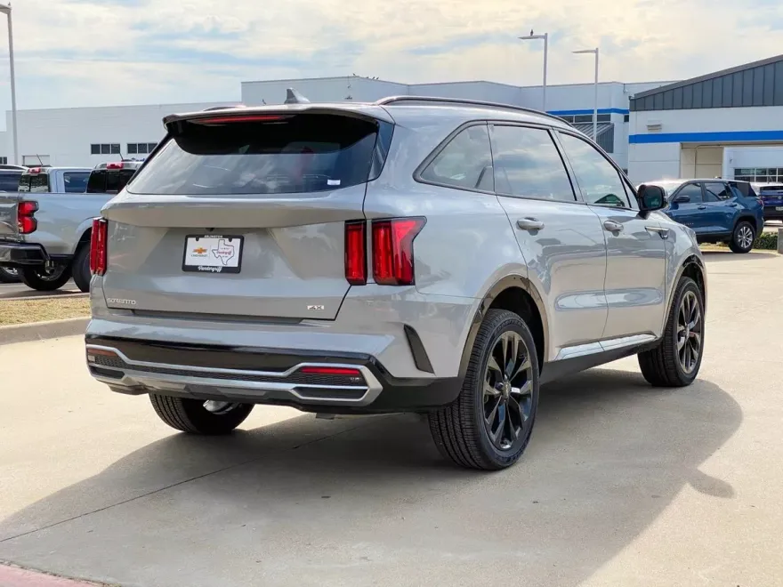 2023 Kia Sorento SX photo 1