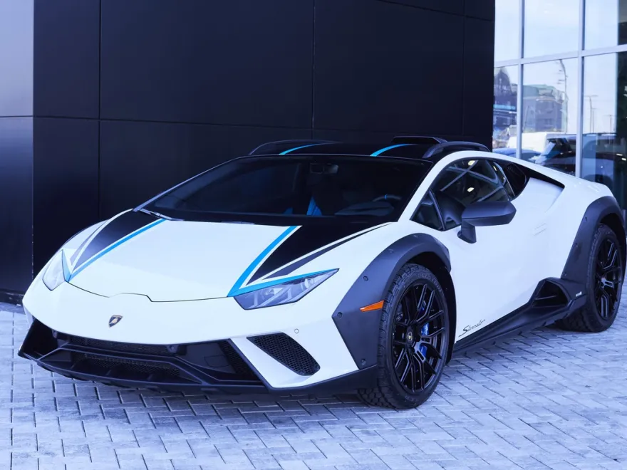 2024 Lamborghini Huracan Sterrato Base photo 1