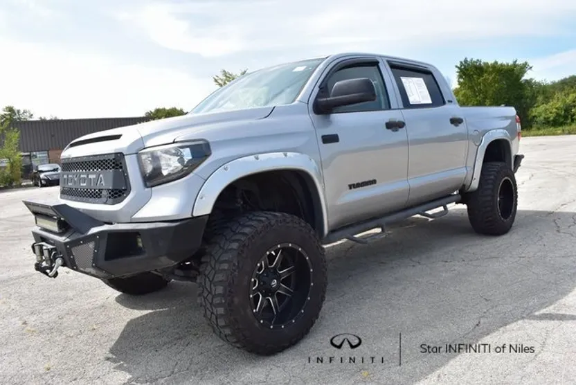 2016 Toyota Tundra SR5 photo 1