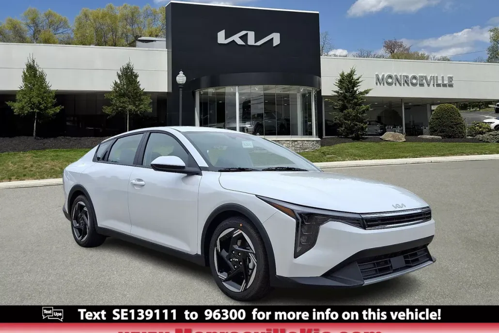 2025 Kia K4 EX photo 1