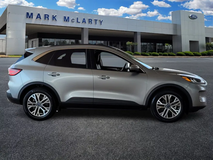 2022 Ford Escape SEL photo 1