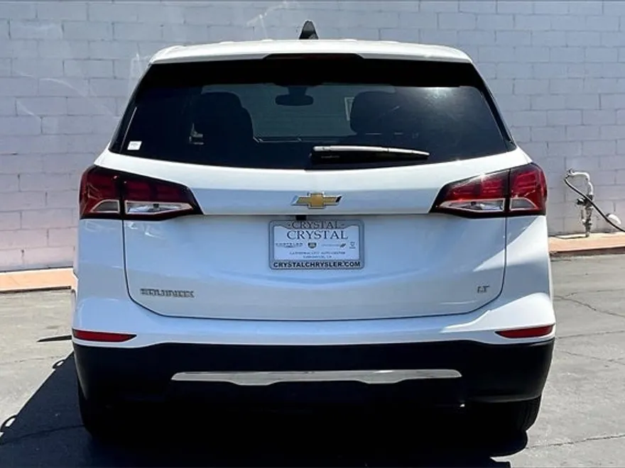 2023 Chevrolet Equinox LT photo 1