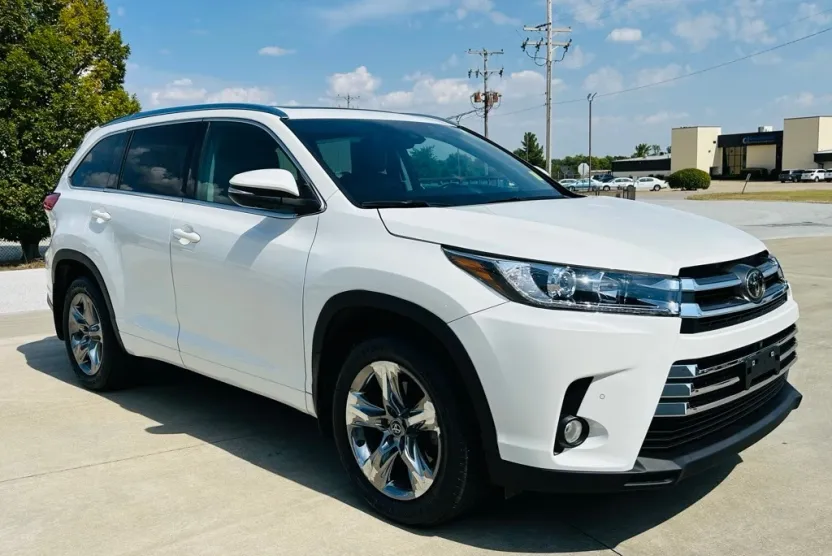 2018 Toyota Highlander Limited Platinum photo 1