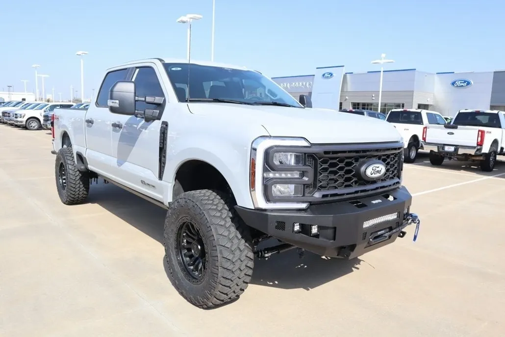 2025 Ford F-250 photo 1
