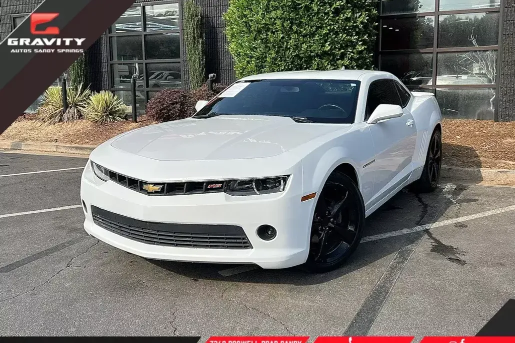 2015 Chevrolet Camaro 1LT photo 1