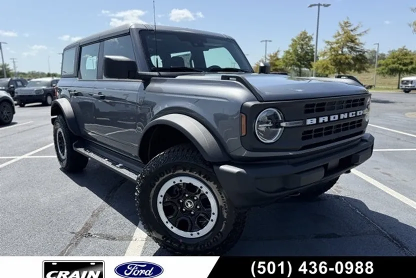 2025 Ford Bronco Base photo 1