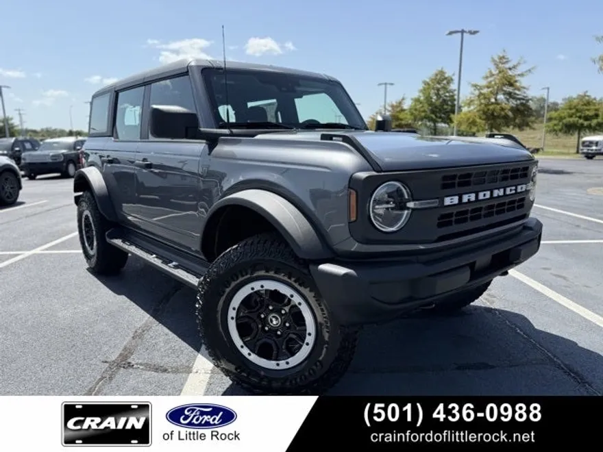 2025 Ford Bronco Base photo 1