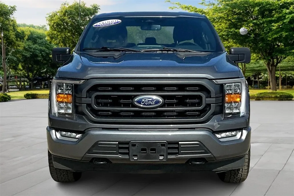 2023 Ford F-150 XLT photo 1