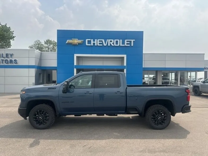 2025 Chevrolet Silverado 2500HD LTZ photo 1
