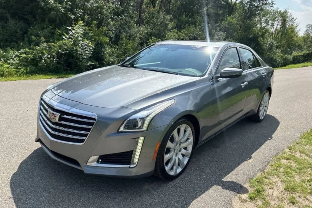2019 Cadillac CTS Luxury photo 1