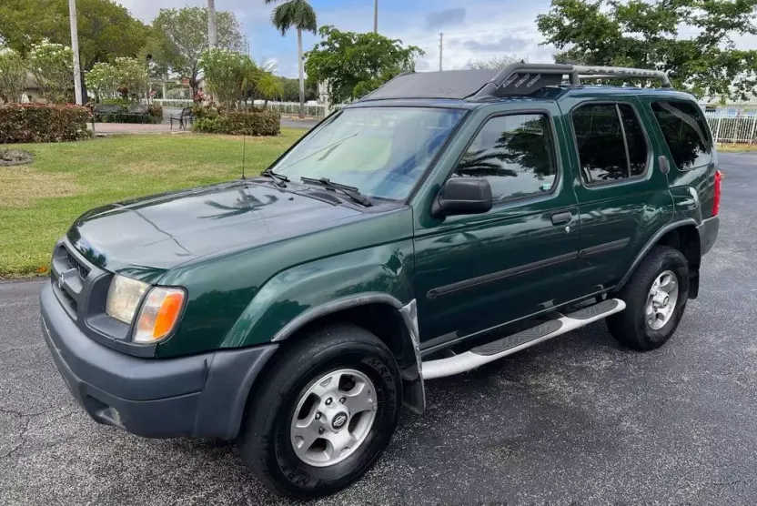 2001 Nissan Xterra SE photo 1