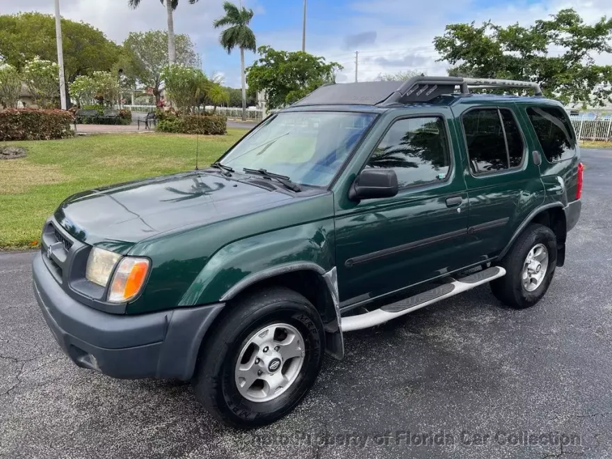 2001 Nissan Xterra SE photo 1