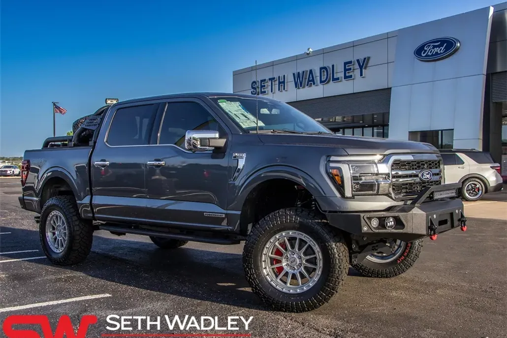 2025 Ford F-150 Lariat photo 1