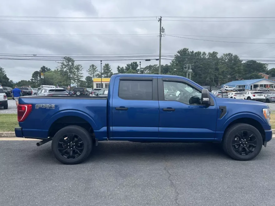 2022 Ford F-150 XL photo 1