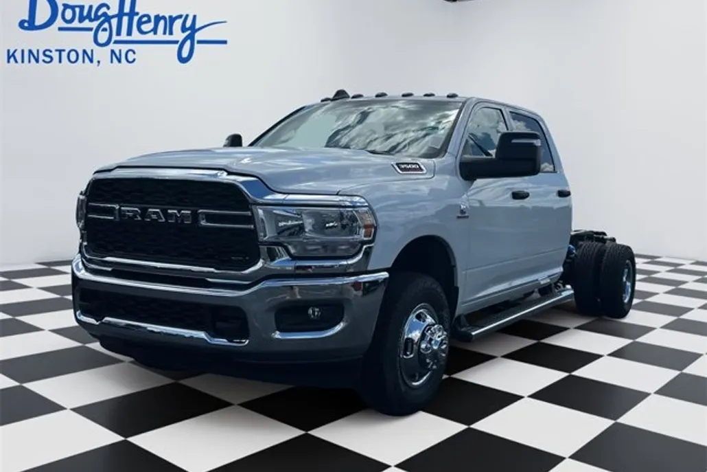 2024 Ram 3500 Tradesman photo 1