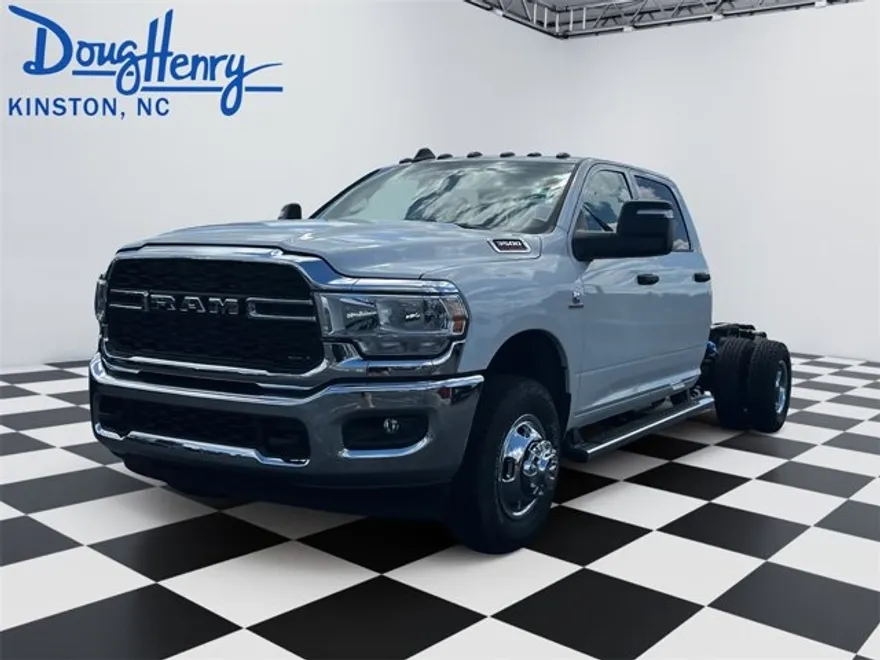 2024 Ram 3500 Tradesman photo 1