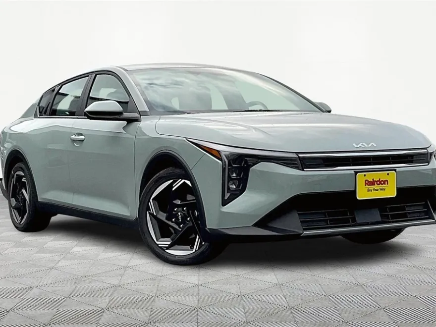 2025 Kia K4 EX photo 1