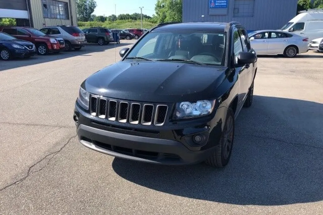 2016 Jeep Compass photo 1