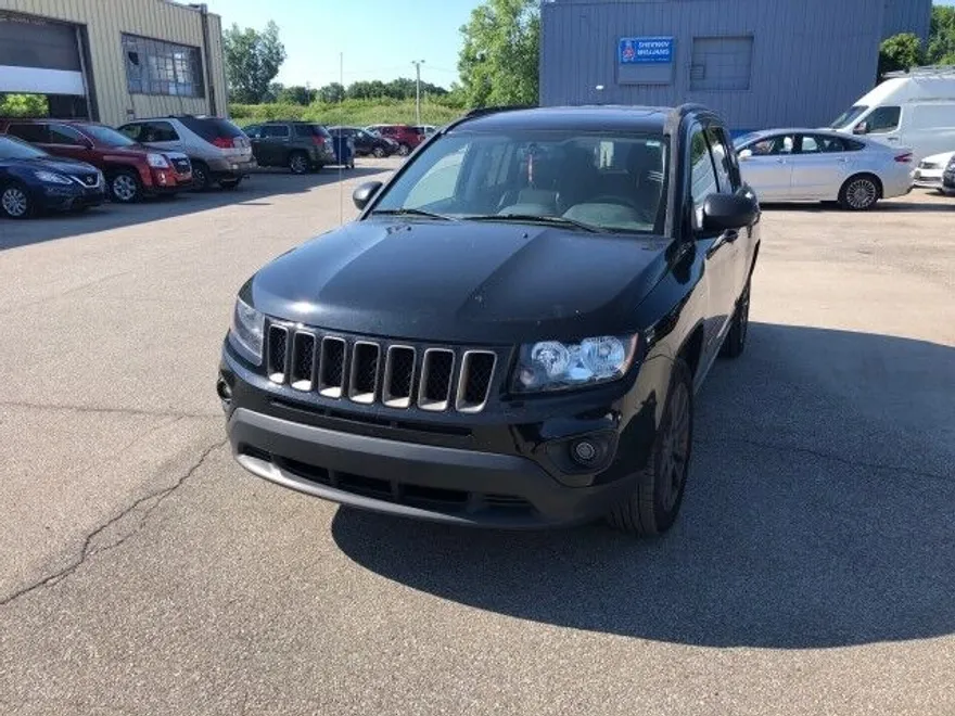 2016 Jeep Compass photo 1