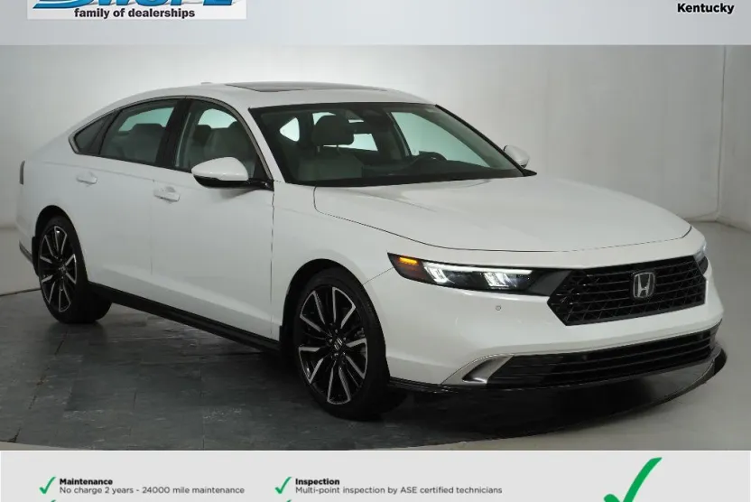 2024 Honda Accord Hybrid Touring photo 1