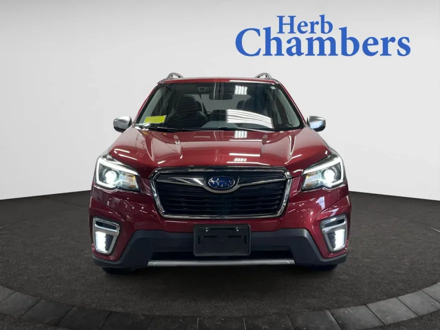 2020 Subaru Forester Touring photo 1
