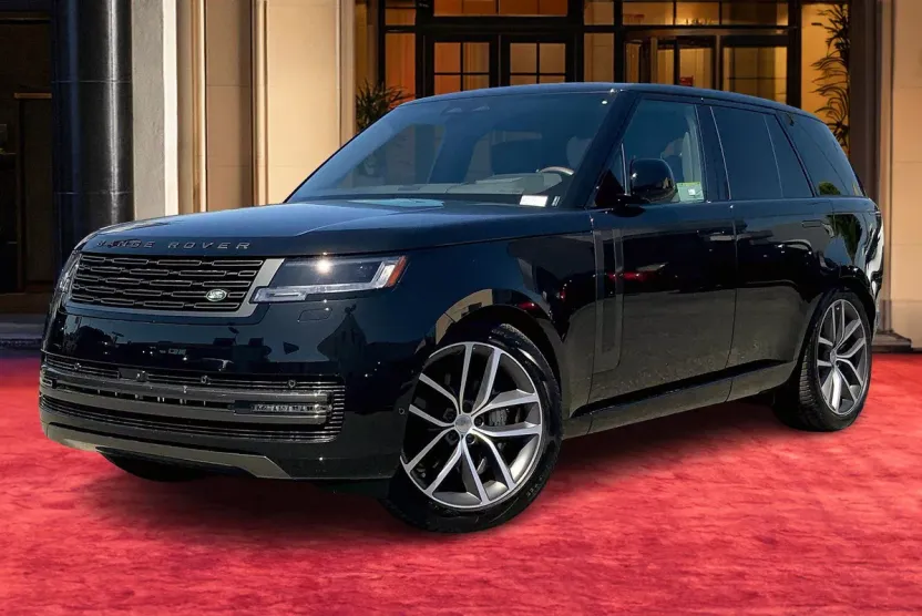 2025 Land Rover Range Rover SE photo 1