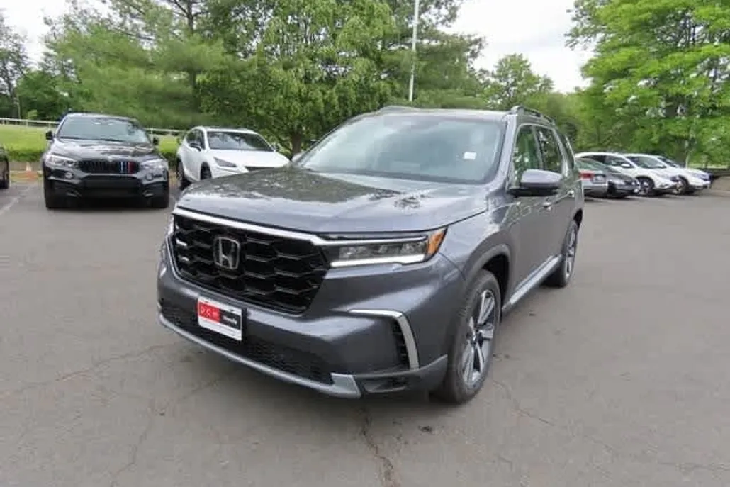 2025 Honda Pilot Elite photo 1