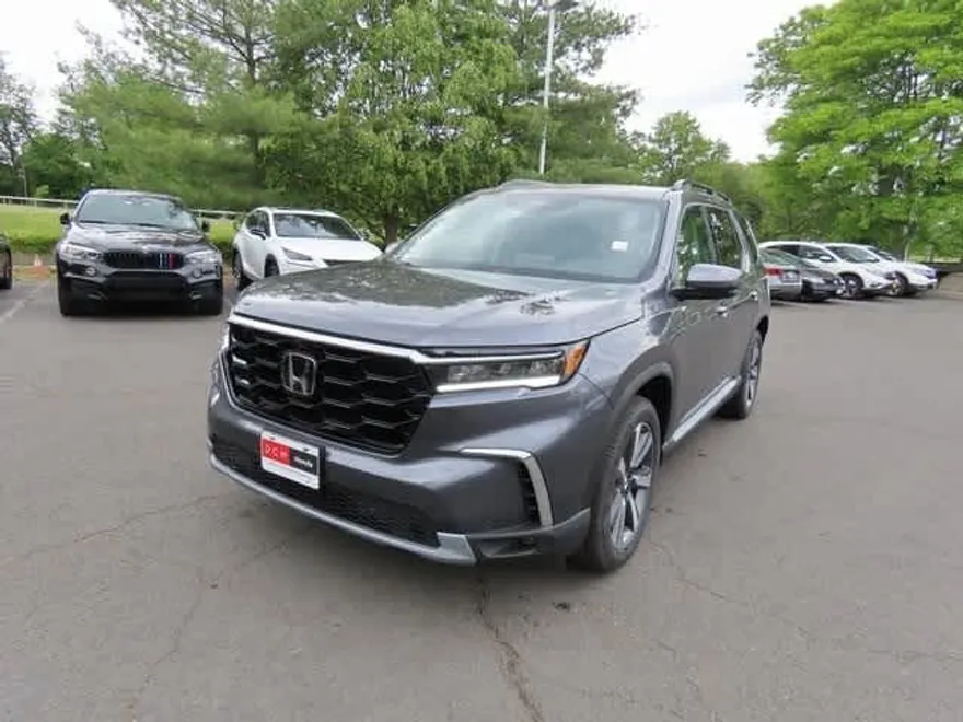2025 Honda Pilot Elite photo 1