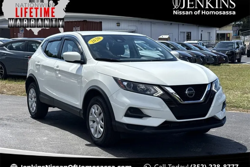 2020 Nissan Rogue Sport S photo 1