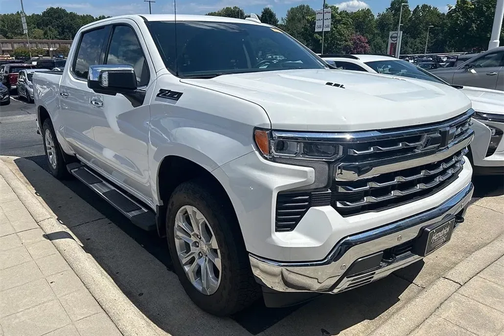 2024 Chevrolet Silverado 1500 LTZ photo 1