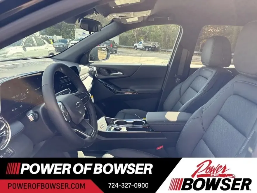 2026 Chevrolet Equinox LT photo 1