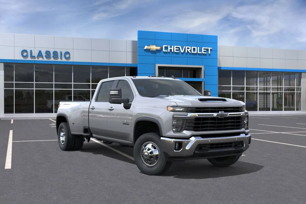 2026 Chevrolet Silverado 3500HD LT photo 1