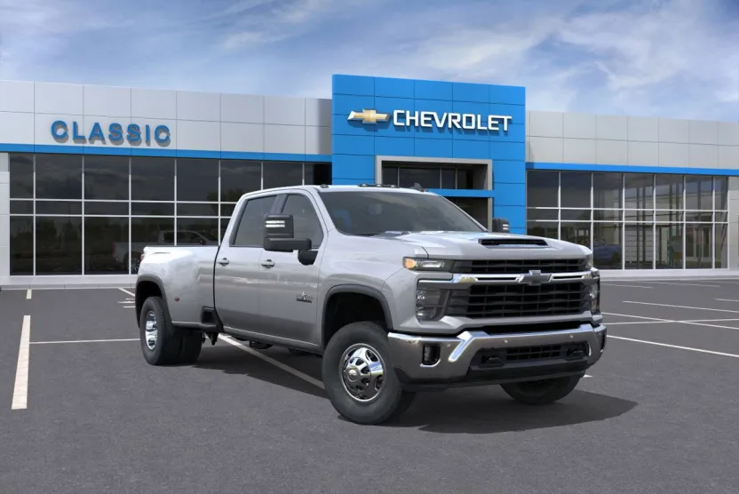 2026 Chevrolet Silverado 3500HD LT photo 1
