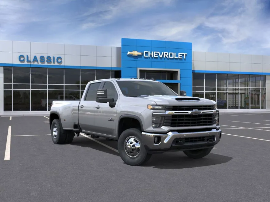2026 Chevrolet Silverado 3500HD LT photo 1