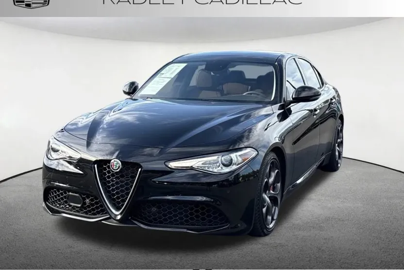2019 Alfa Romeo Giulia Ti Sport photo 1