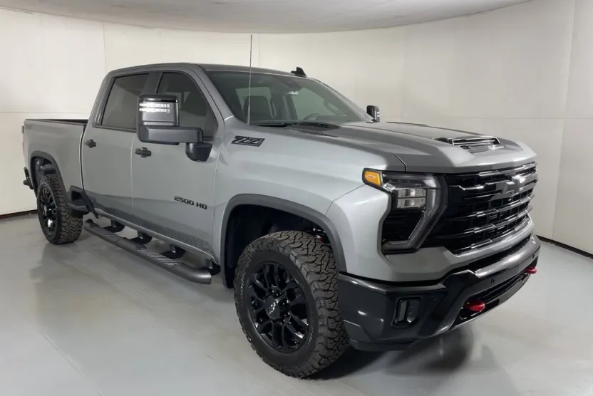 2026 Chevrolet Silverado 2500HD LT photo 1
