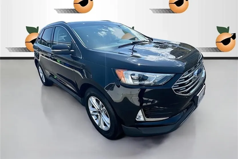2020 Ford Edge SEL photo 1