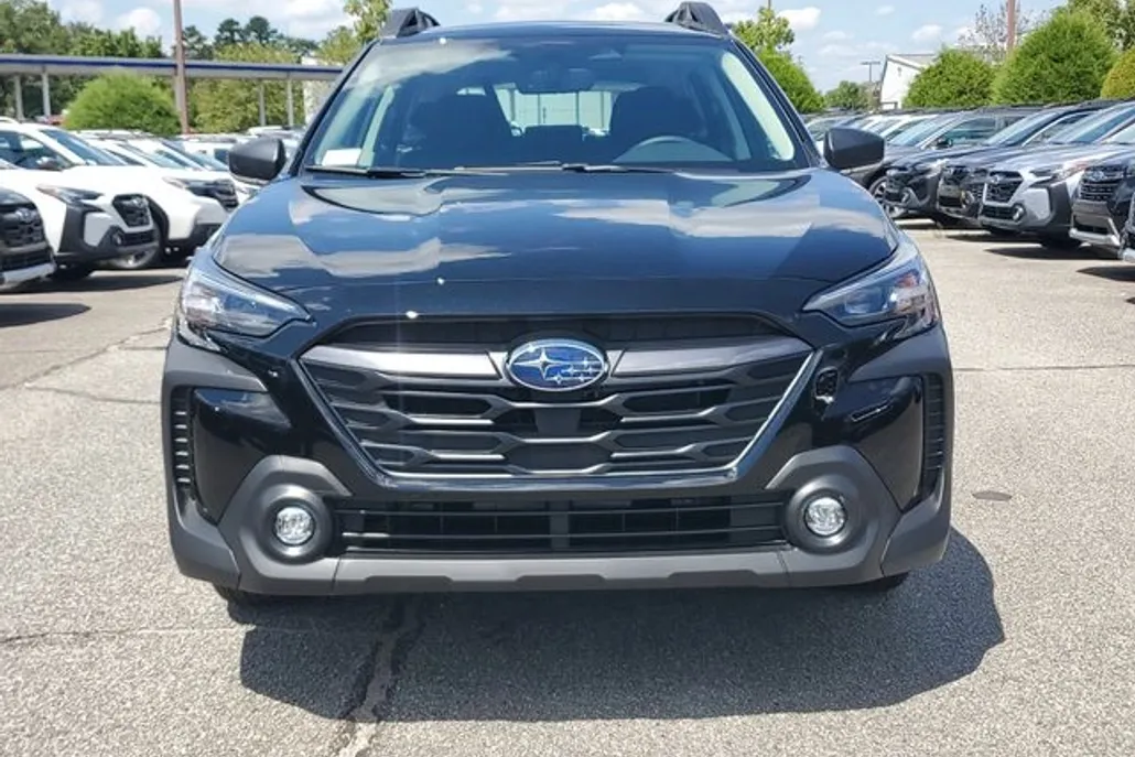 2025 Subaru Outback Base photo 1