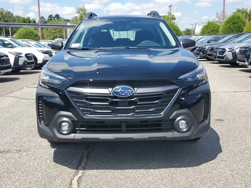 2025 Subaru Outback Base photo 1