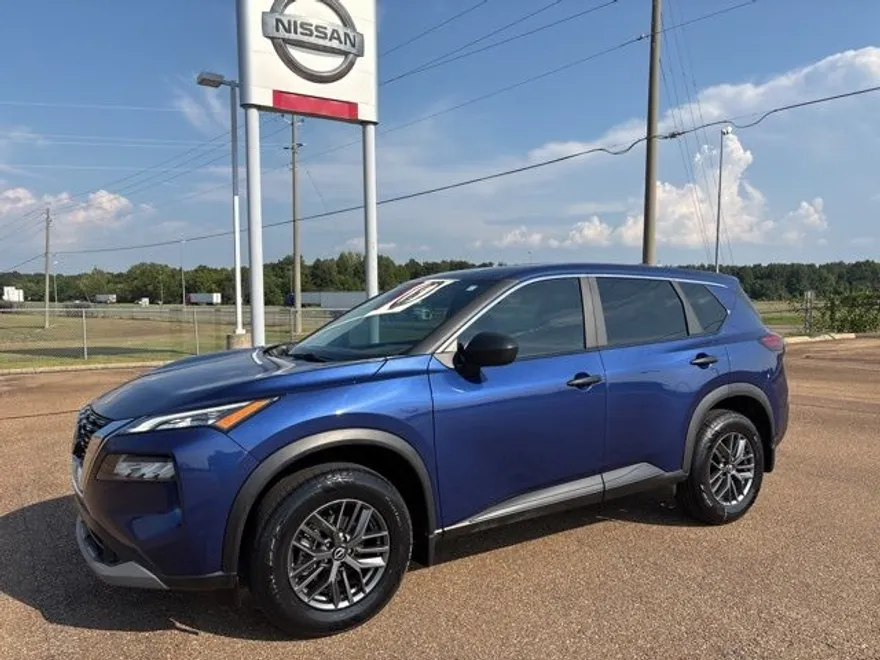 2023 Nissan Rogue S photo 1
