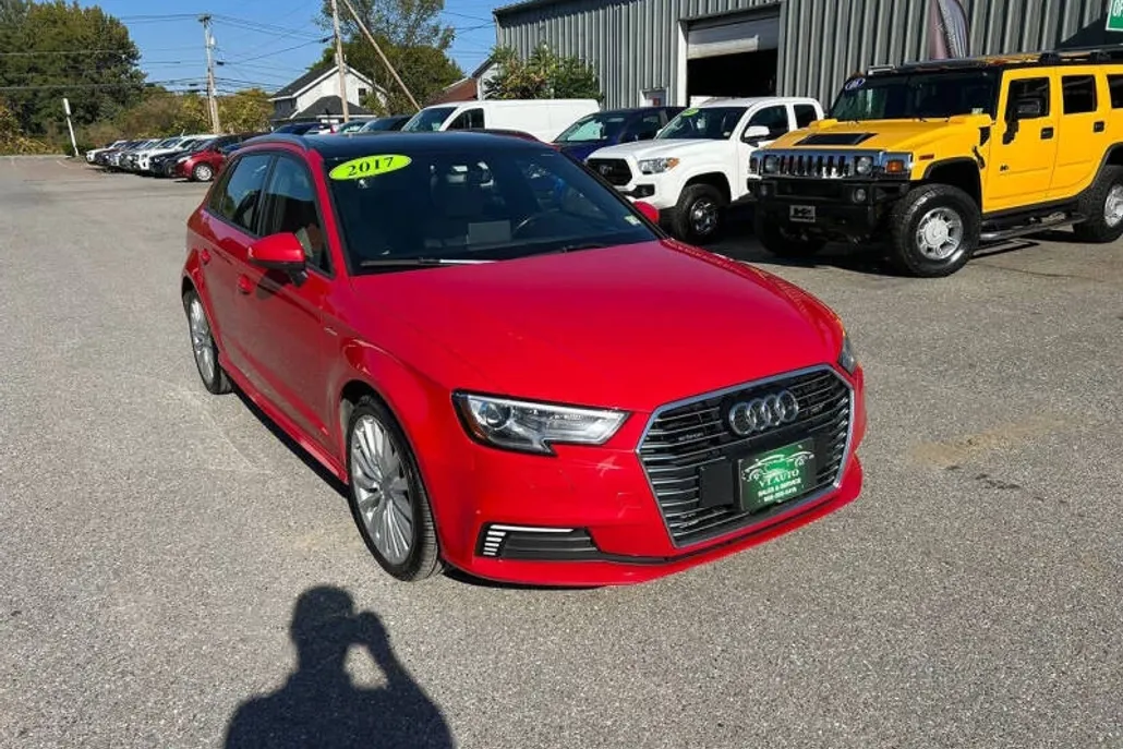 2017 Audi A3 E-tron Premium photo 1