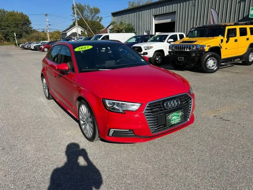 2017 Audi A3 E-tron Premium photo 1