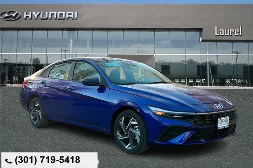 2025 Hyundai Elantra SEL Sport photo 1