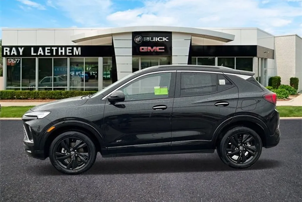 2025 Buick Encore GX Sport Touring photo 1