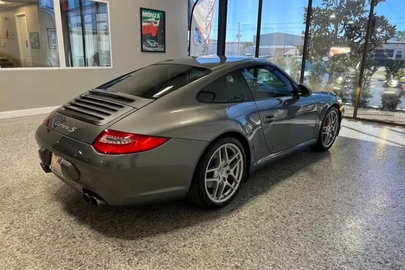 2009 Porsche 911 S photo 1